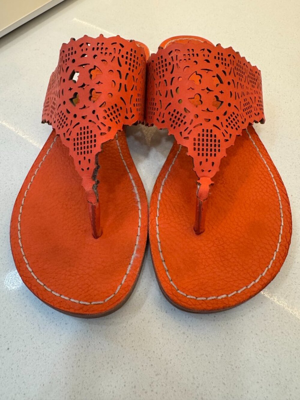 Tory Burch "Roselle" Orange Laser cut Leather thong sandal sz 6